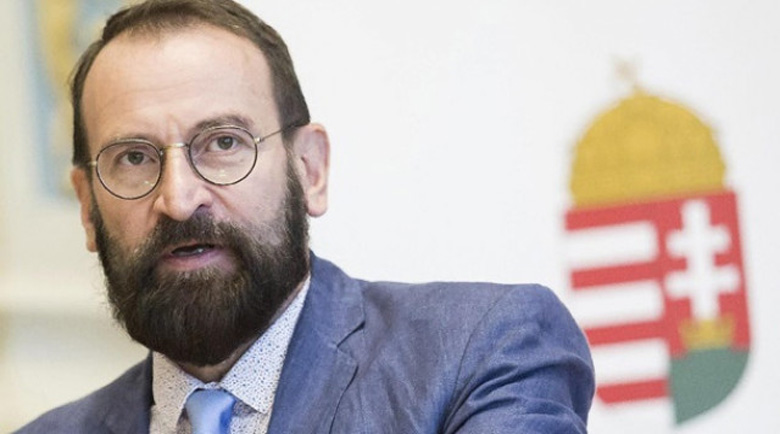 Двуличие! Противник номер 1 на гей браковете – на голо гей парти насред пандемията