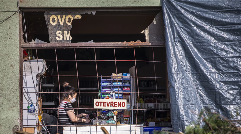 Поройни дъждове и бурен вятър в Чехия, 30 000 домакинства останаха без ток