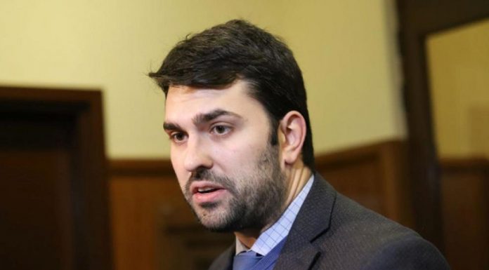 Георг Георгиев: Президентът се превърна в рекетьор