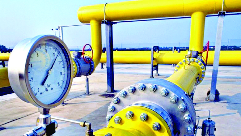 „Булгаргаз“: Не препродаваме евтиния азерски газ, той влиза в ценовия микс