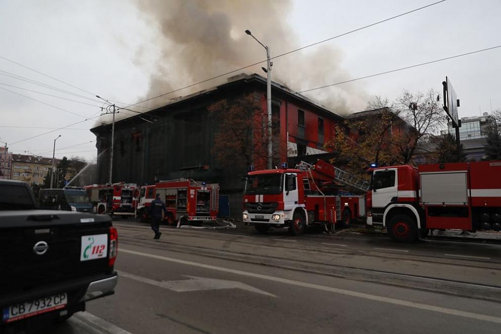 Задържаха бездомен за пожара в бившето кино „Възраждане“