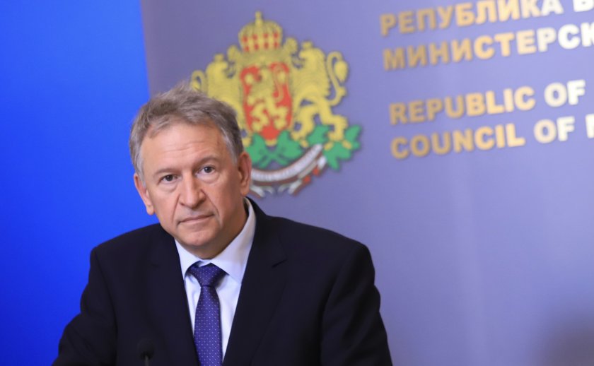 Здравните власти с нови COVID заповеди от началото на декември