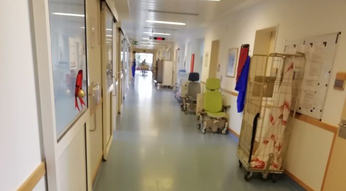 Д-р Димитров от COVID отделение в Англия: Заради ваксините ситуацията е под контрол