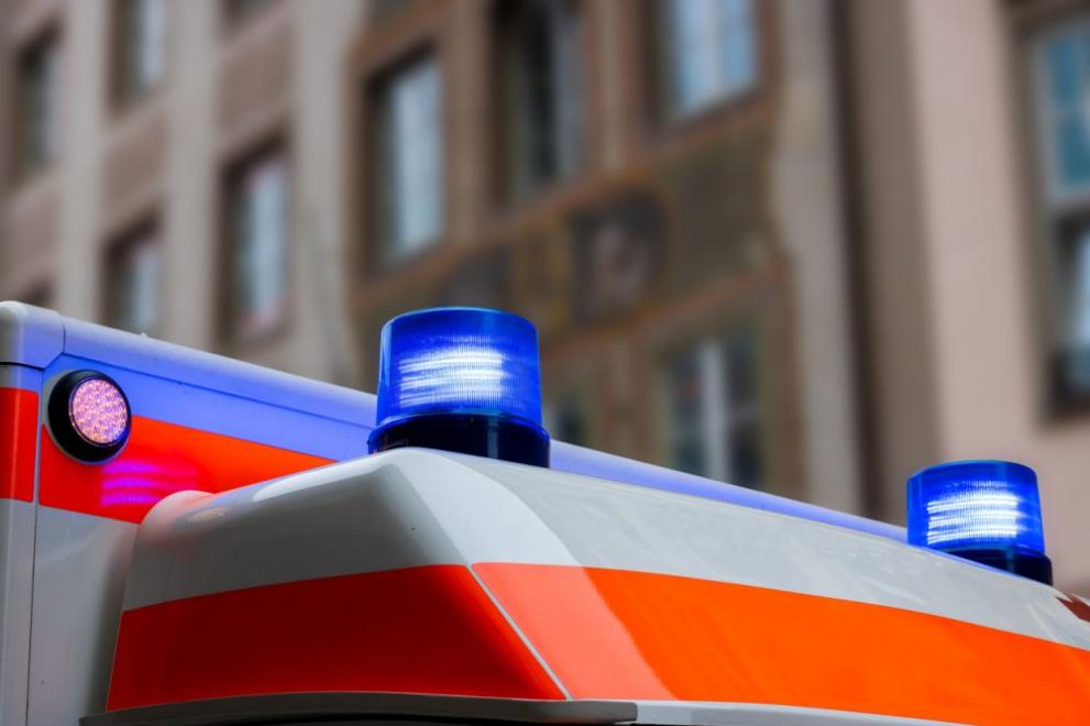 12-годишно дете е в тежко състояние след падане от покрив на търговски център в Плевен