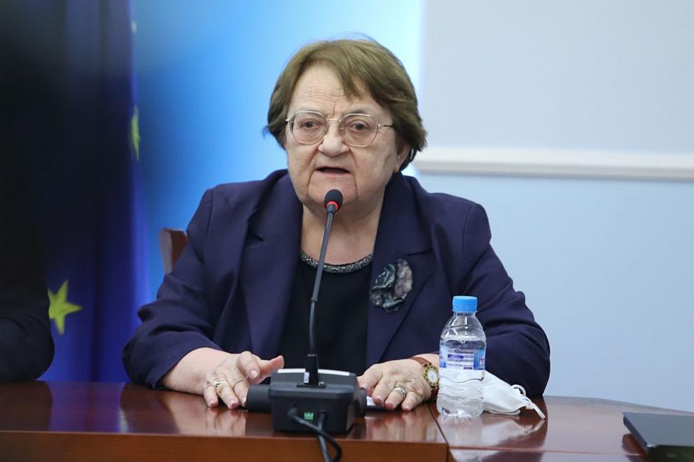 Проф. Радка Аргирова пред Кирил Петков: Има опасност България да стане COVID гето