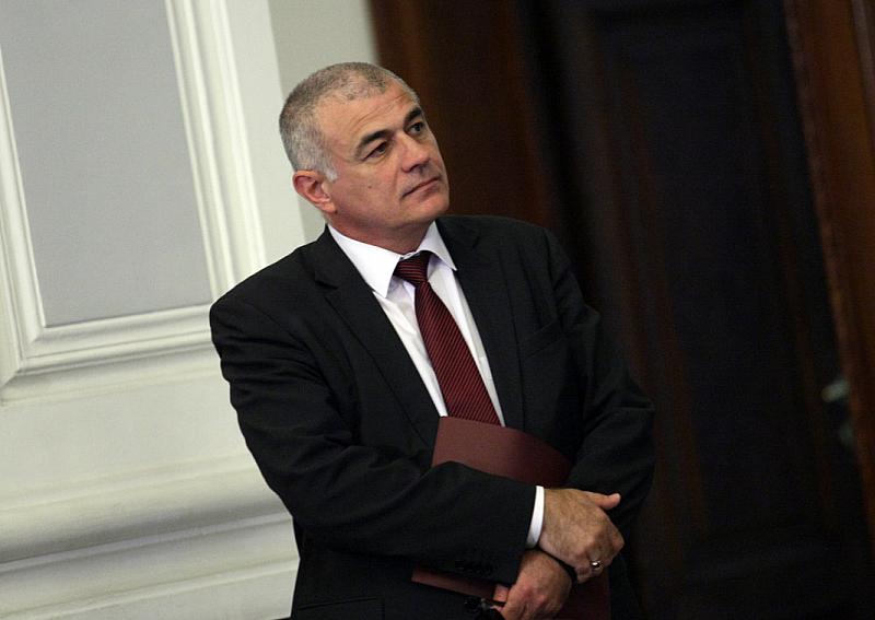 Социалният министър: Нито една пенсия не е намалена