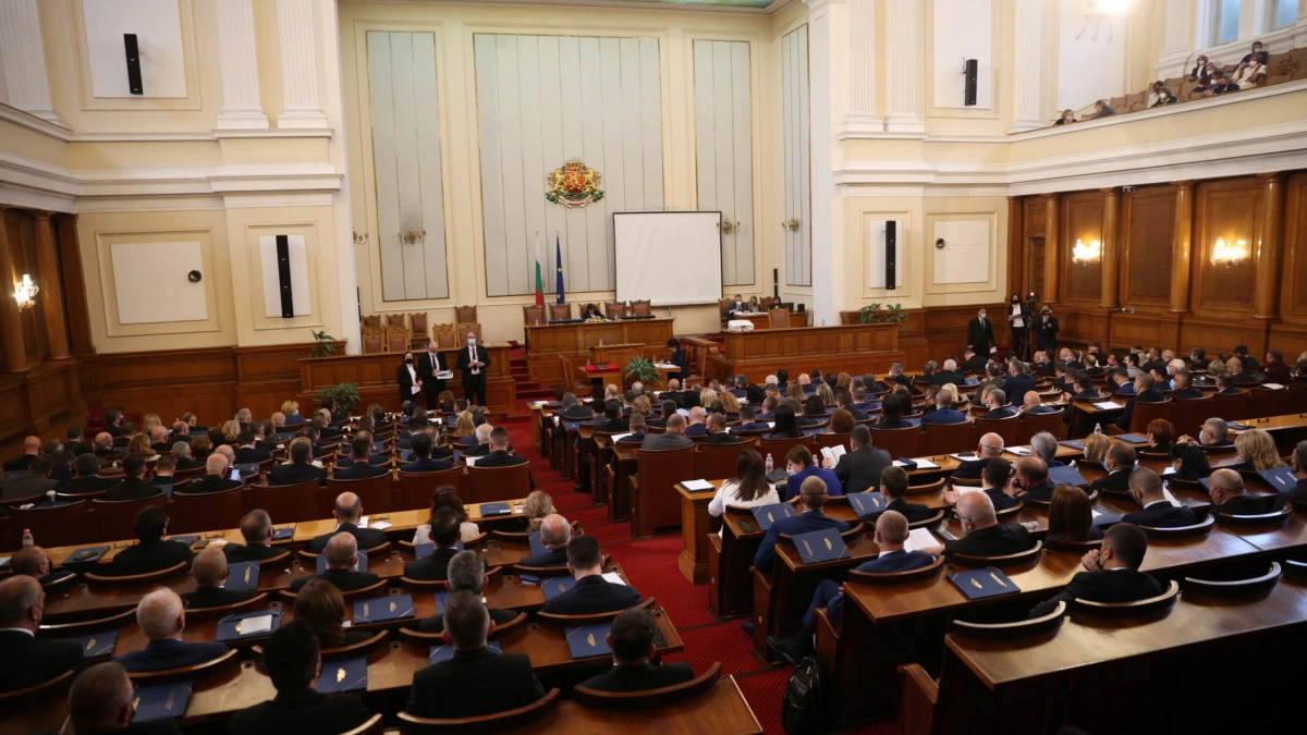 Първи коментари в парламента за разпита на Кирил Петков