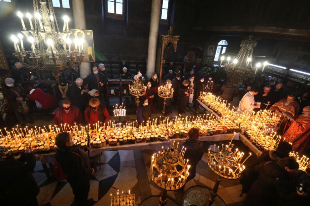 Огнен кръст грейна на „Св. Харалампий“ в Благоевград