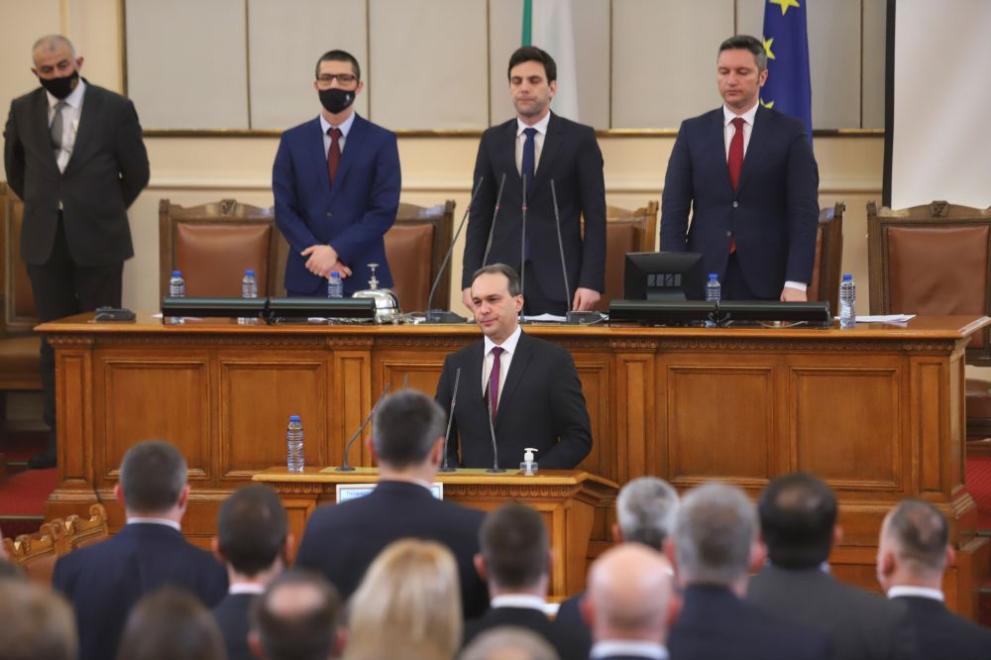 Новият военен министър Драгомир Заков положи клетва пред депутатите