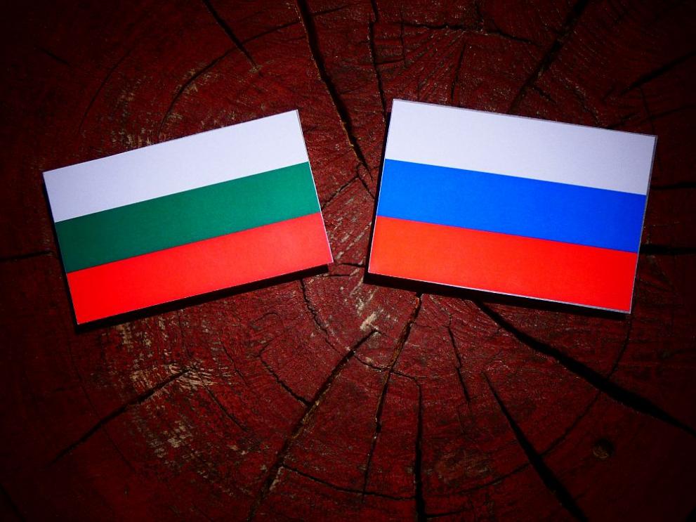 Руските дипломати, обявени за персона нон грата, са напуснали България