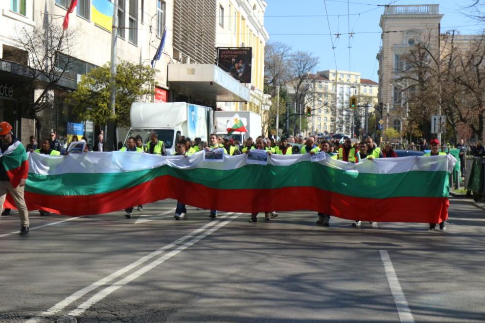 Национален протест на пътните строители, блокираха ключови места