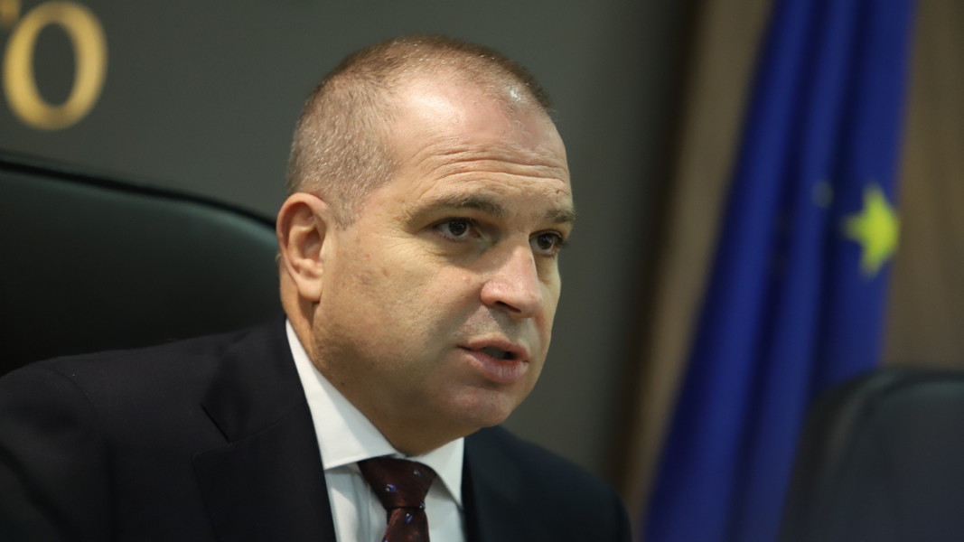 Караджов: Час по-скоро оставките на министрите от ИТН трябва да се внесат в парламента