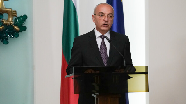 Гълъб Донев: Засиленият мигрантски натиск ще срещне категоричния отговор на държавата