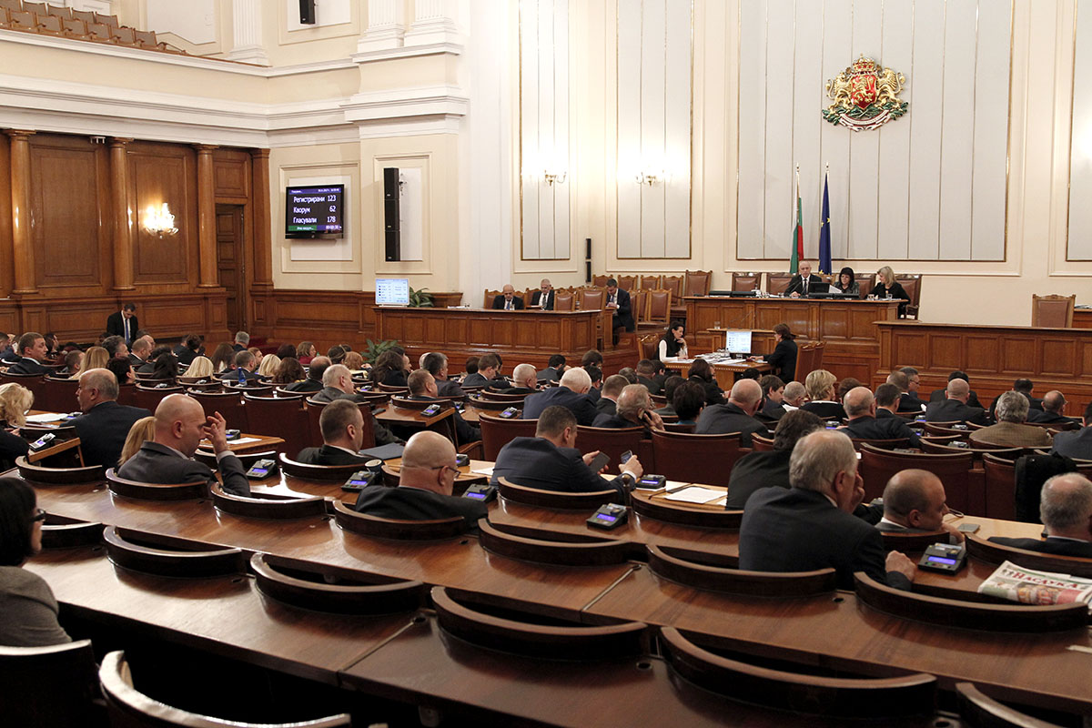 Парламентът отхвърли ветото на президента върху Изборния кодекс