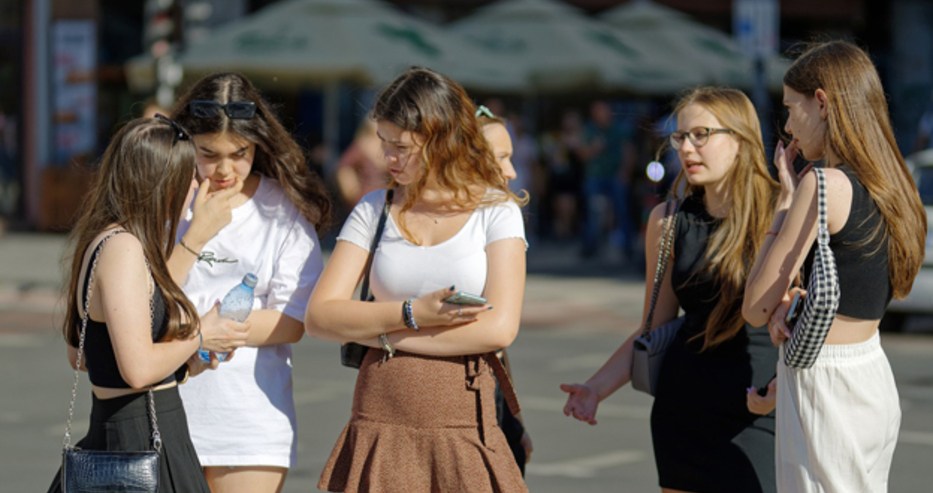 Глобяват родителите на непълнолетни, хванати навън след 22 часа