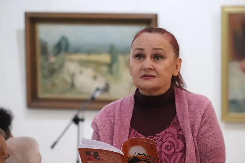 Иглика Пеева представи достойно нашата литература на престижен фестивал на поезията в Кипър